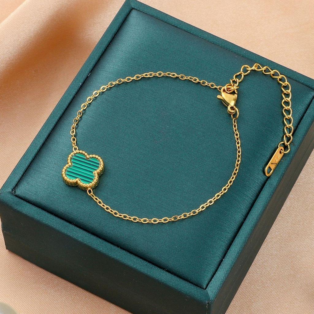 Elegantes Damenarmband aus Titanstahl - Stilvolles High-End-Design, Leichter Luxus, Vielseitiges Modeaccessoire