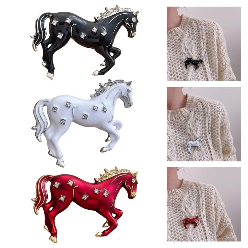 Elegant Running Horse Brooch Animal Inspired Design High Quality Alloy Metal Fashion Badge Accessory For All Genders