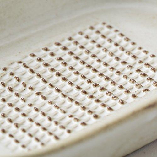 [Nakagawa Masashichi Shoten] Kamoshika Tool Shop Ginger Grater, White