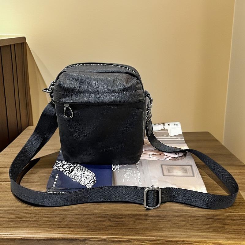 First Layer Cowhide Casual Messenger Bag Men'S And Women'S Genuine Leather Mobile Phone Bag Satchel Black