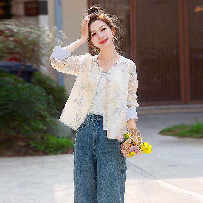 2025 Spring New Chinese G Style Women's Jacket with Heavy Embroidery, Frog Buttons & Color Block Design - Retro Fashion (YW8995)