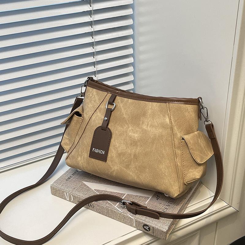 Autumn and winter new high-end commuter armpit bag fashionable versatile women's casual messenger single