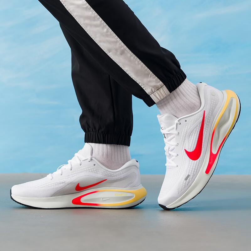 

NIKE Men s JOURNEY Road Running Shoes EU 41
