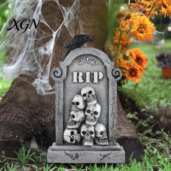 Vintage Style Horror Statue Halloween Skull Tombstone, Stone Look Retro Gothic Resin Creepy Distressed Gray Effect Figurine Crow Gravestone