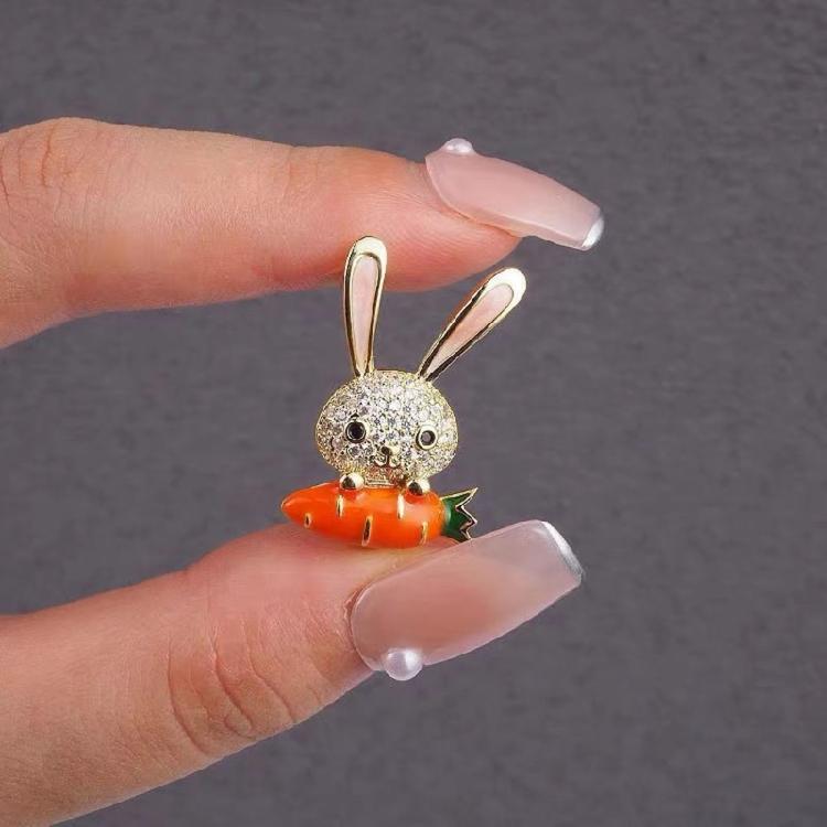 Delicate Rhinestones Rabbit Pin Versatile Wearable Art Piece Stylish Brooch Pin Suitable For Daily Use Or Party Occasions