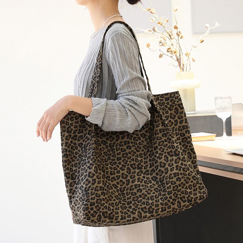 Korean Version of Casual Literary Tote Bag Ins Fashion Contrasting Color Handbag Retro Leopard Print Shoulder Women's Bag