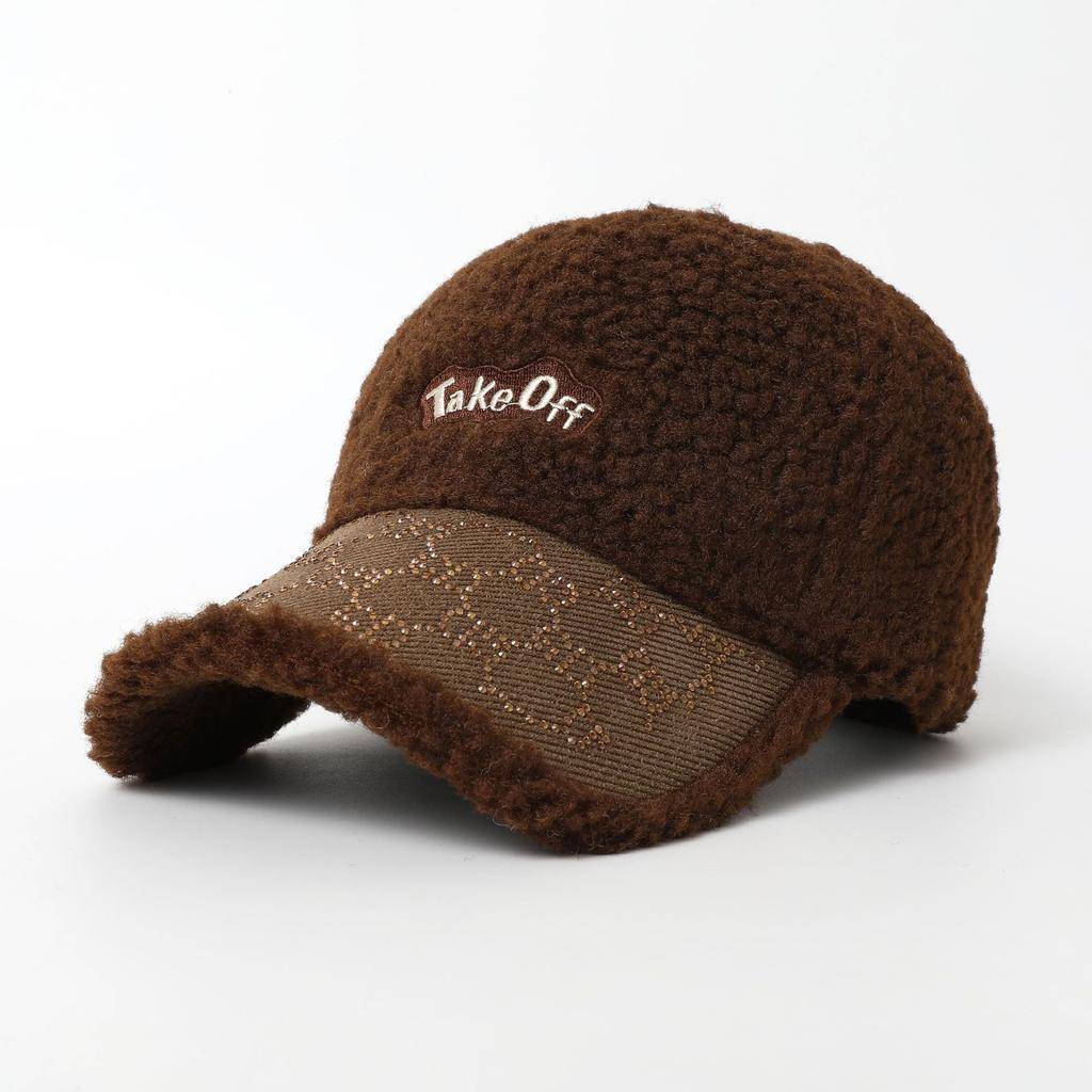 Autumn and Winter Season Embroidered Letter Baseball Cap for Women with Large Head Circumference and Wide Brim To Show Off The Face, Duckbill Hat