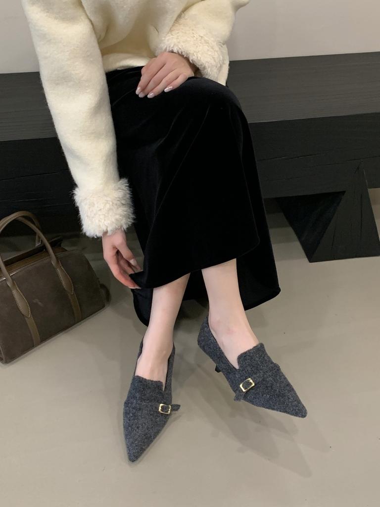2026 early spring pointed-toed stiletto high-heeled warm plush one-pedal commuter high-heeled shoes