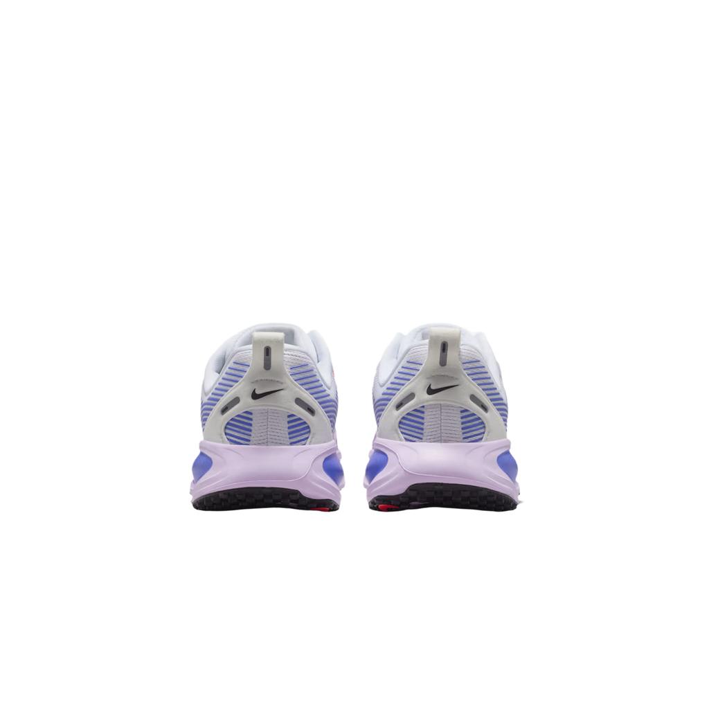 Nike Vomero 18 Low Top Running Shoes Teenagers HQ2157-111