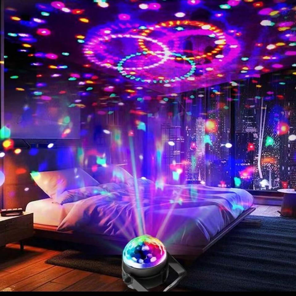 7 Colors ABS Crystal Magic Ball Light Sound Activated Led Stage Light with Remote Control Strobe Lamp for Family Parties and Holiday Celebrations