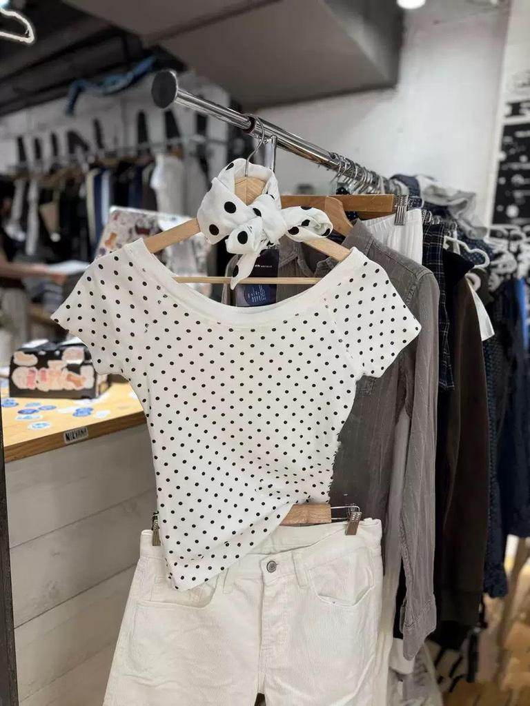 BM American Polka Dot Slim Fit Short Sleeve Round Neck T-shirt