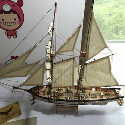 Hobby stavebnice modelů lodí Měřítko 1/100 Halcon 1840 CNC mosazná děla Luxusní plachetnice