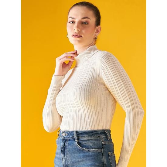 Pulover șic cu dungi țestoase: Un element esențial confortabil pentru garderoba ta