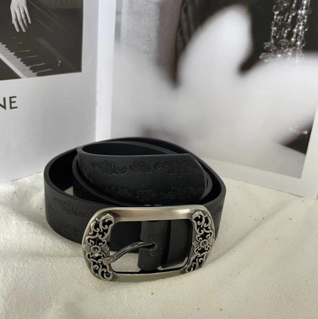 High-end Women's Belt Embossed Retro Western Style Engraving Heavy Industry Women's Belt