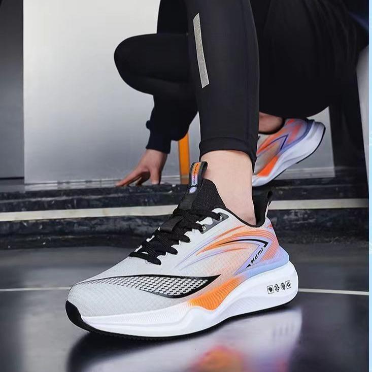 Atmungsaktive Herrenschuhe neues Fischdraht-Mesh weiche Sohle Herren-Sportschuhe leichtgewichtige hochelastische Laufschuhe Herren