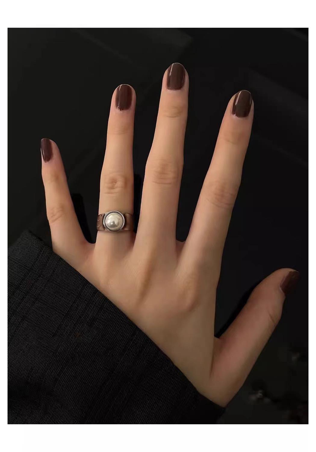 Pearl Inlaid Hepburn Style Women s Niche French Fashion Ring