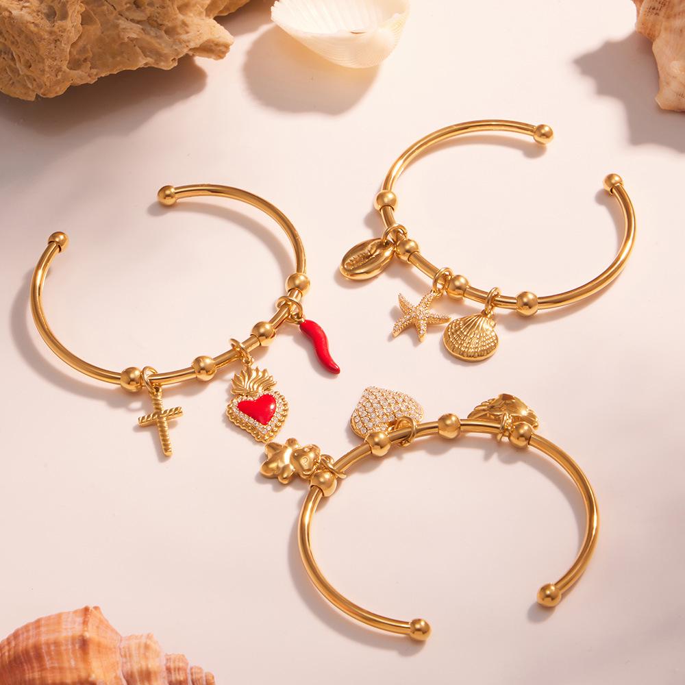 Qiong Yao Geometric Open Cuff & Enamel Heart Bracelet Set - Vacation Style
