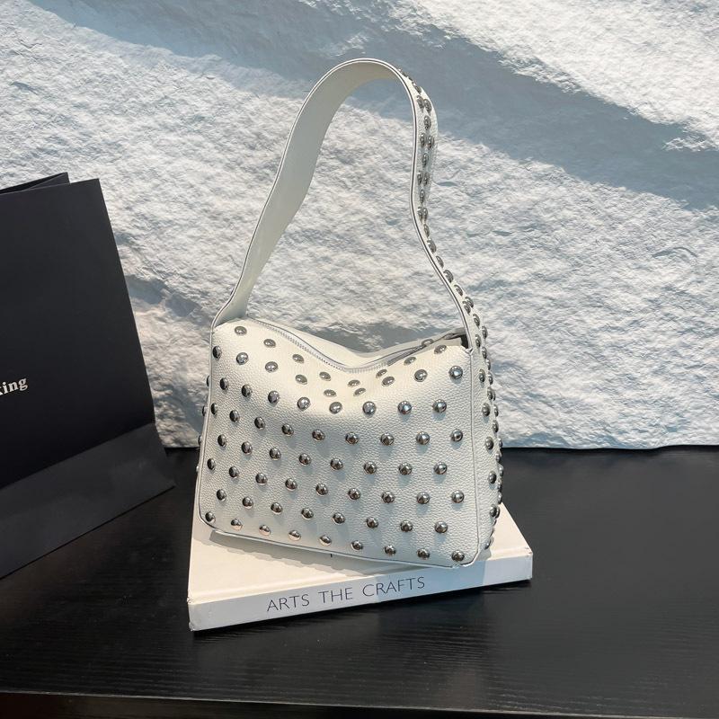 Modny Trend Torebka z Nitami Letnia Nowość Osobowość Casualowa Torebka Jednoręczna Pod Pachę Damska