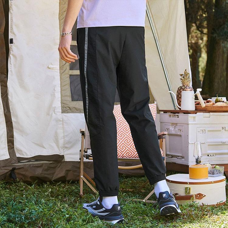 FILA Knitted Sweatpants Men's Jet Black Thin Cuffed Pants F11M229607FBK