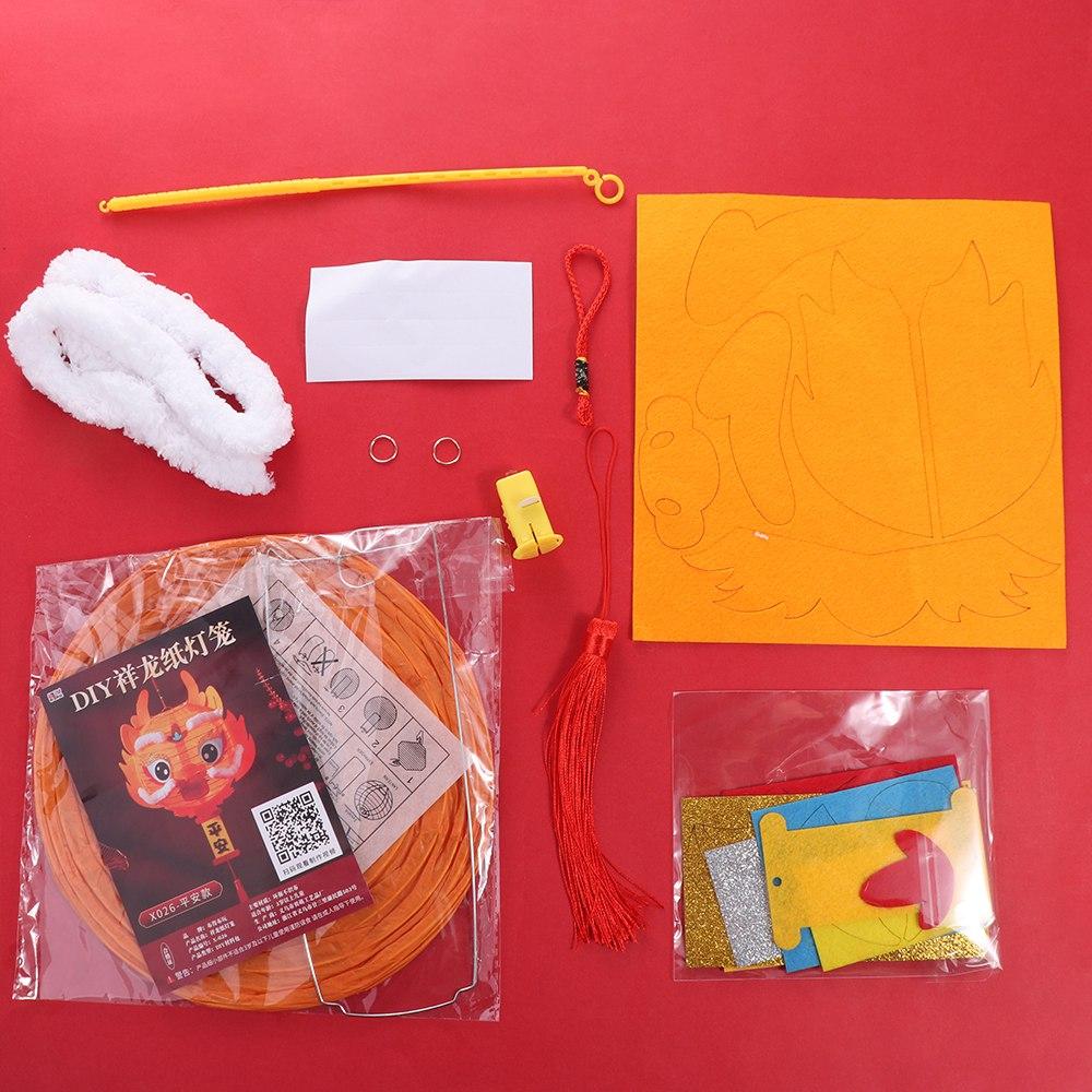 Cartoon Drache Drachenjahr Laterne DIY Materialien mit LED-Licht Handlaterne Frühlingsfest