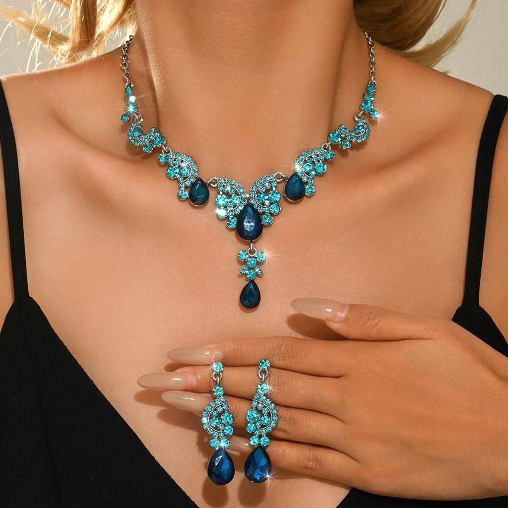 European & American Bridal Necklace Set: Rhinestone Jewelry for Wedding & Evening Dress Photography