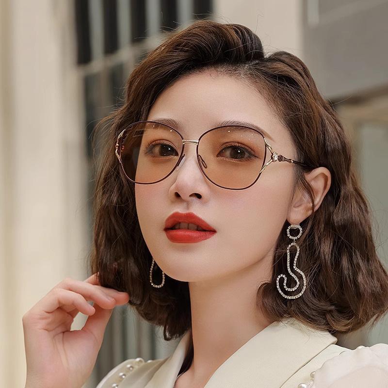 Hurricane sister-in-law sunglasses women's 1111-year-old women's polarized anti-ultraviolet sunglasses can be matched with myopia glasses