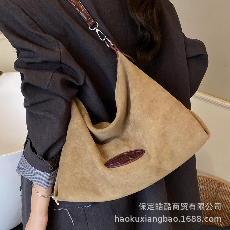 Daily commuting versatile bag women's 2025 new autumn and winter high-end messenger bag women's bag large-capacity shoulder bag