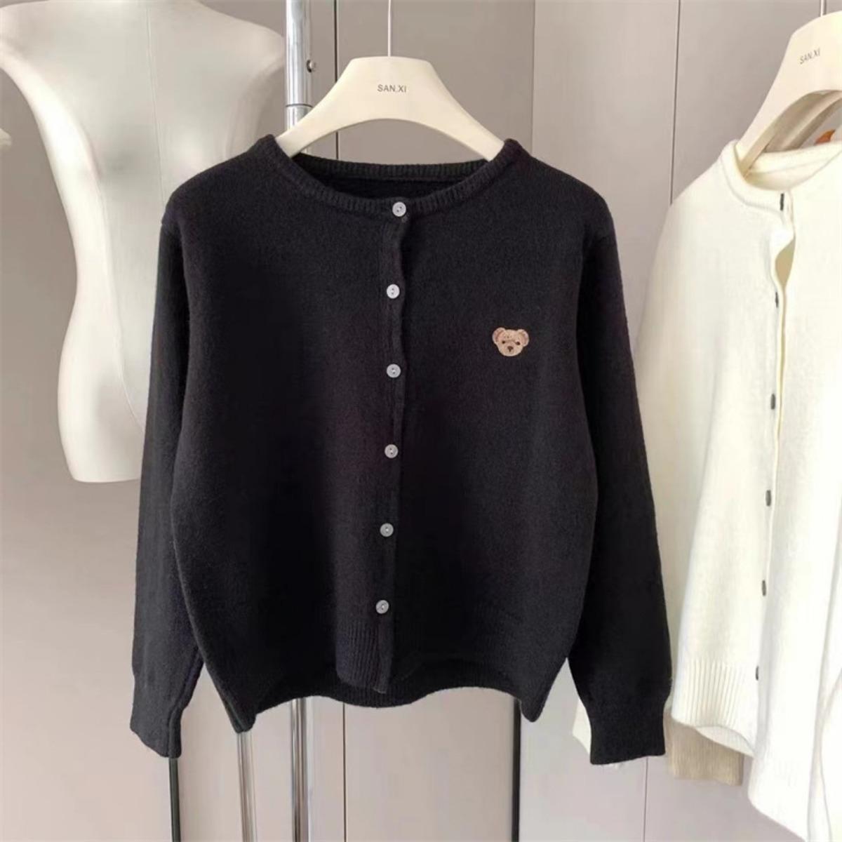 

Вязаный свитер с круглым вырезом, милый мультяшный вышитый повседневный топ, японская мода, однобортный кардиган Harajuku one size чёрный