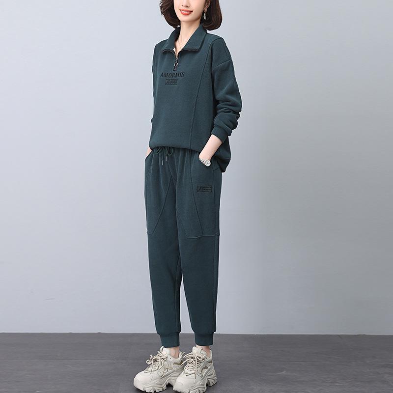 

Женский флисовый костюм: Новая мода Осень/Зима 2024, Свободный крой, Молодящий, Повседневный спортивный костюм-двойка для мам среднего возраста L for 115-128 jin