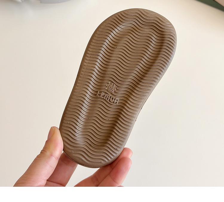 Kids' Summer Comfort Slippers: Soft Sole, Wear-Resistant, Trendy One-Strap Flats for Boys & Girls.