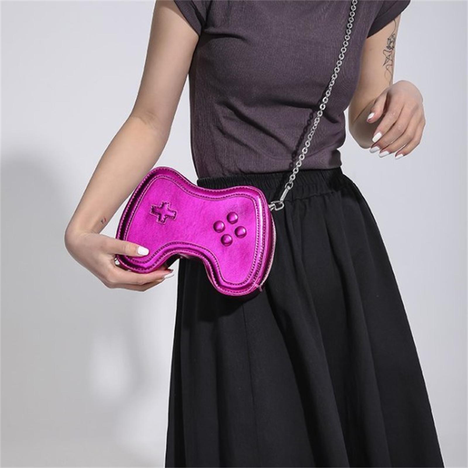 Модная сумка через плечо в форме геймпада — фото 3