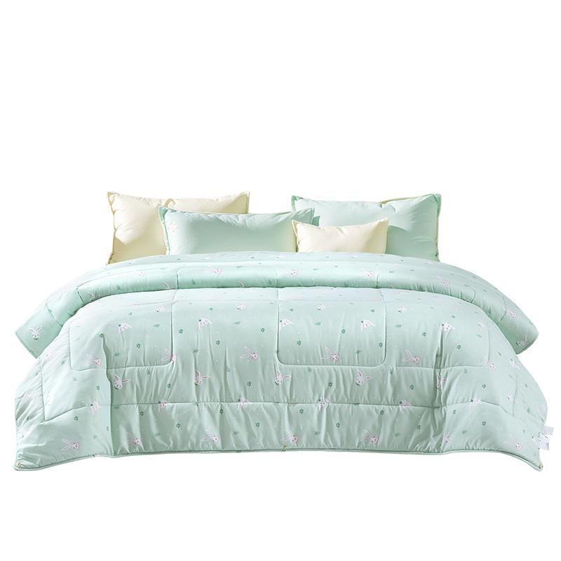 FUANNA Washable Seven-Hole Antibacterial Quilt