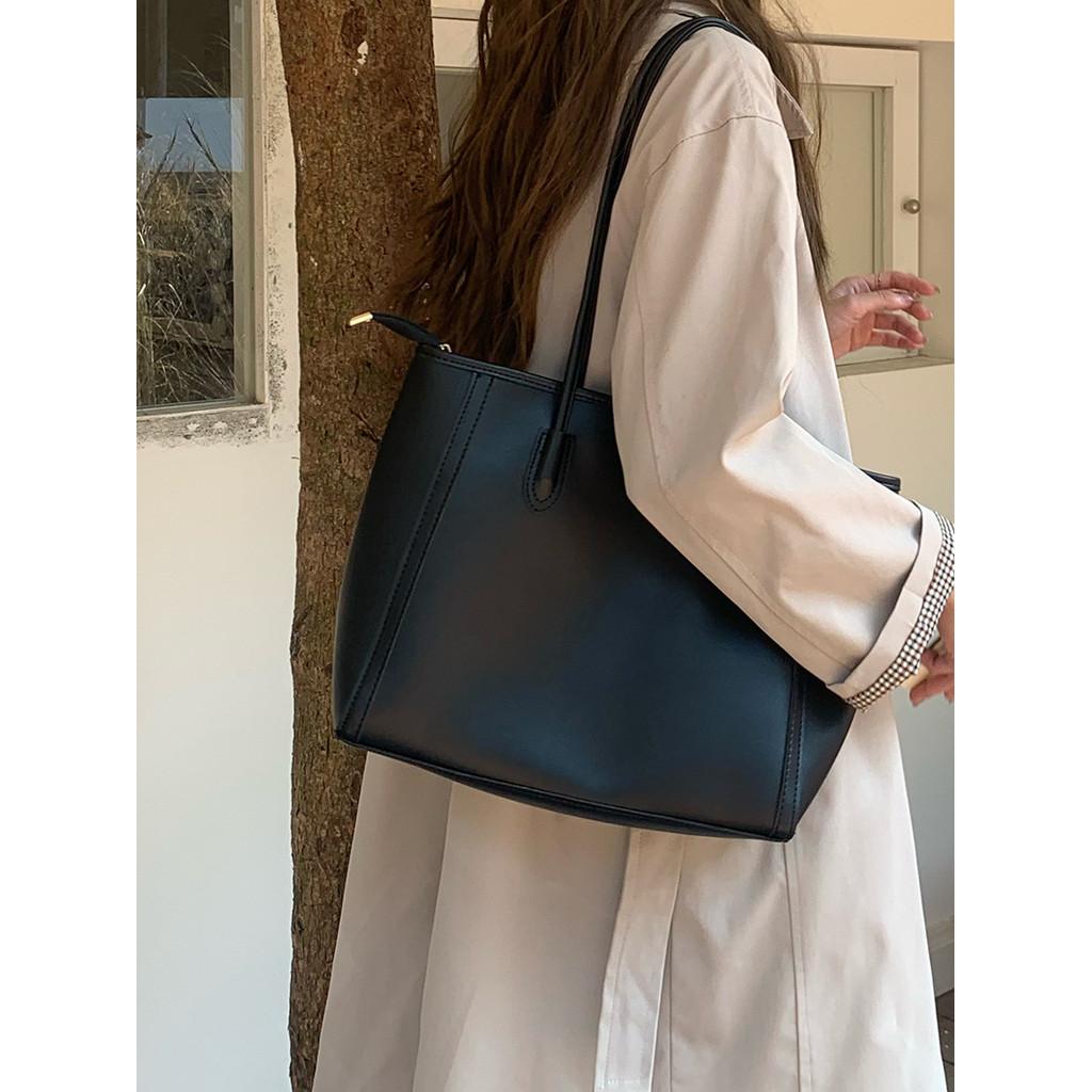 IELGY Ladies Tote Bag - Retro Design, Large Capacity, Versatile Commuter Bag