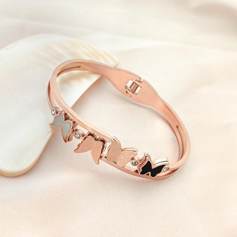 Women's High-End Starry Sky Silver Titanium Steel Bracelet - Versatile, Fade-Resistant, Full Diamond Stainless Steel Plain Band.