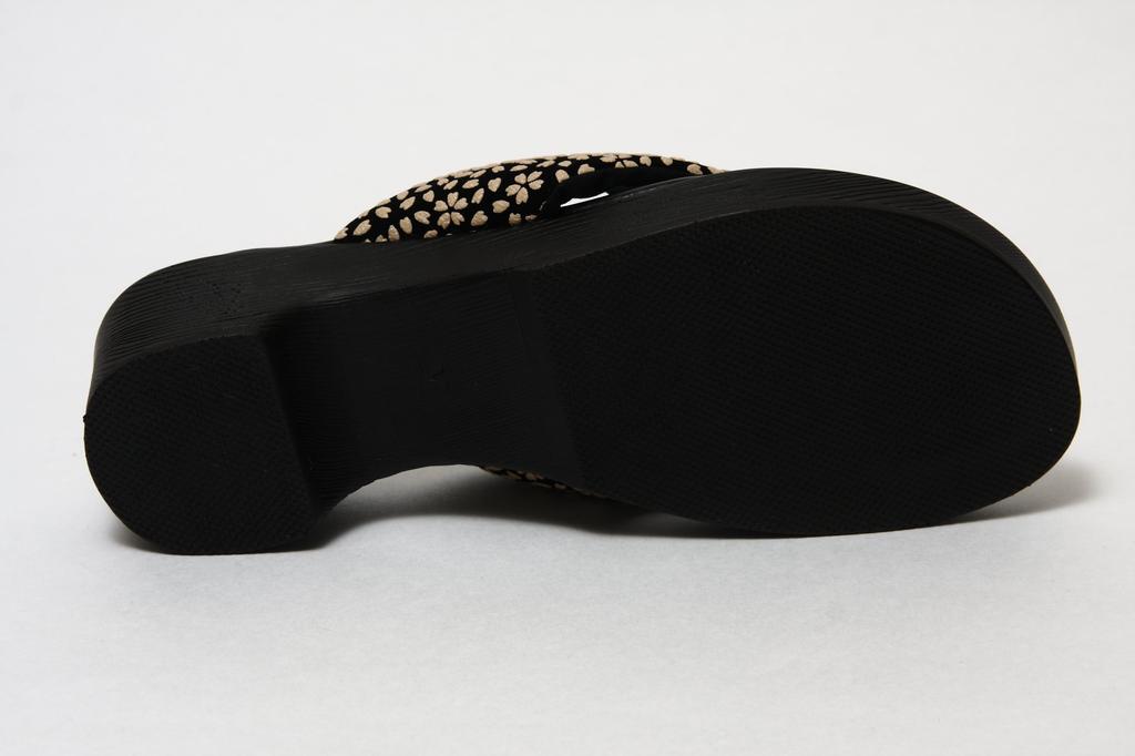 Blossom Pattern Japanese Made in Inden Perfect for Everyday Wear and Yukata [Hasegawa Co., Ltd.] "Cherry Sandals" Japan, Beige, Medium, Style,