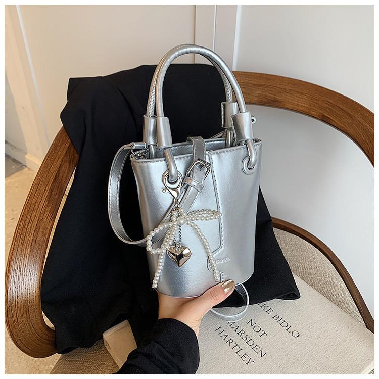Ielgy Ladies Red Handbag Ladies Small Bag 2024 New Style All-Match Fashion Bucket Bag High-End Texture Messenger Bag