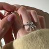 Modischer Edelstahl-Quastenring mit einzigartigen Perlendetails für junge Frauen, die Stil und Individualität suchen