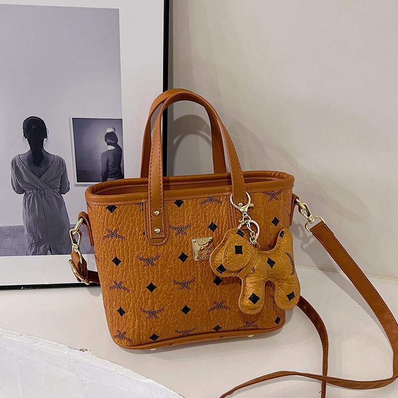 Fashionable New Style Street Trend Pu Material Dumpling Bag Shoulder Bag Black Color коричневый