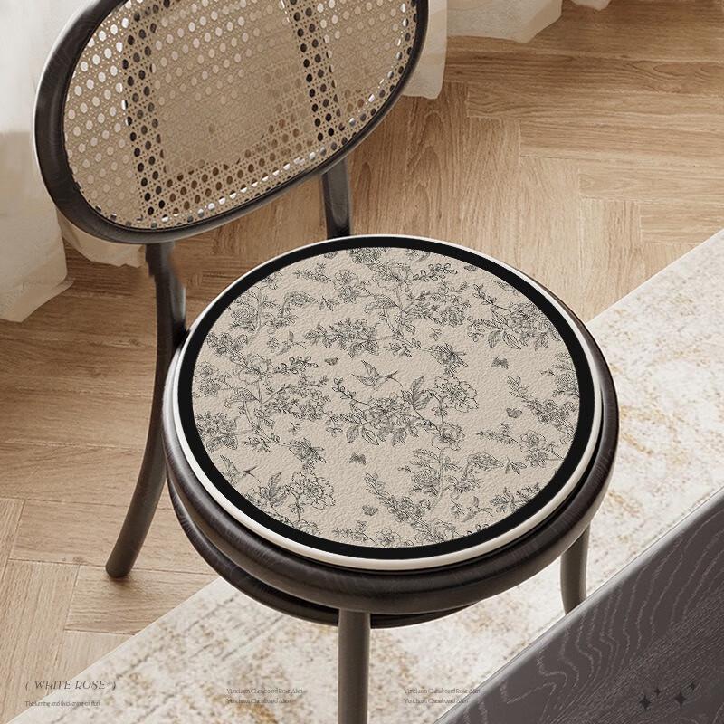 

Fumede All-Season Round Floral Dining Chair Cushion