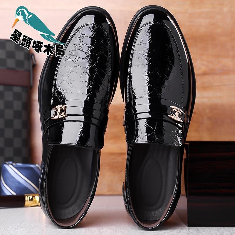 One-pedal men's leather shoes casual business shoes patent leather dress leather shoes men's pointed business leather shoes