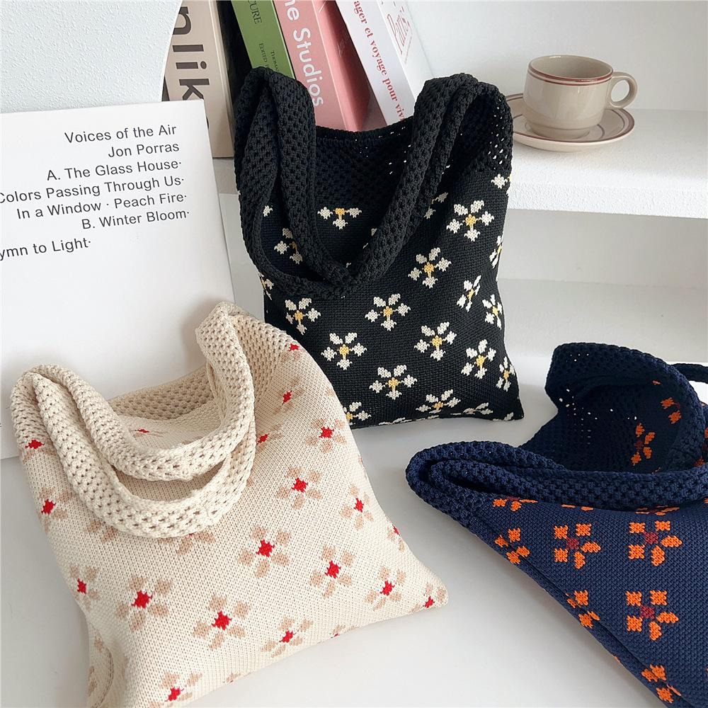 Knitted Mobile Phone Bag For Women In Spring And Autumn Cute Cartoon Versatile One Shoulder Diagonal Cross Bag Travel Coin Purse Small Handbag