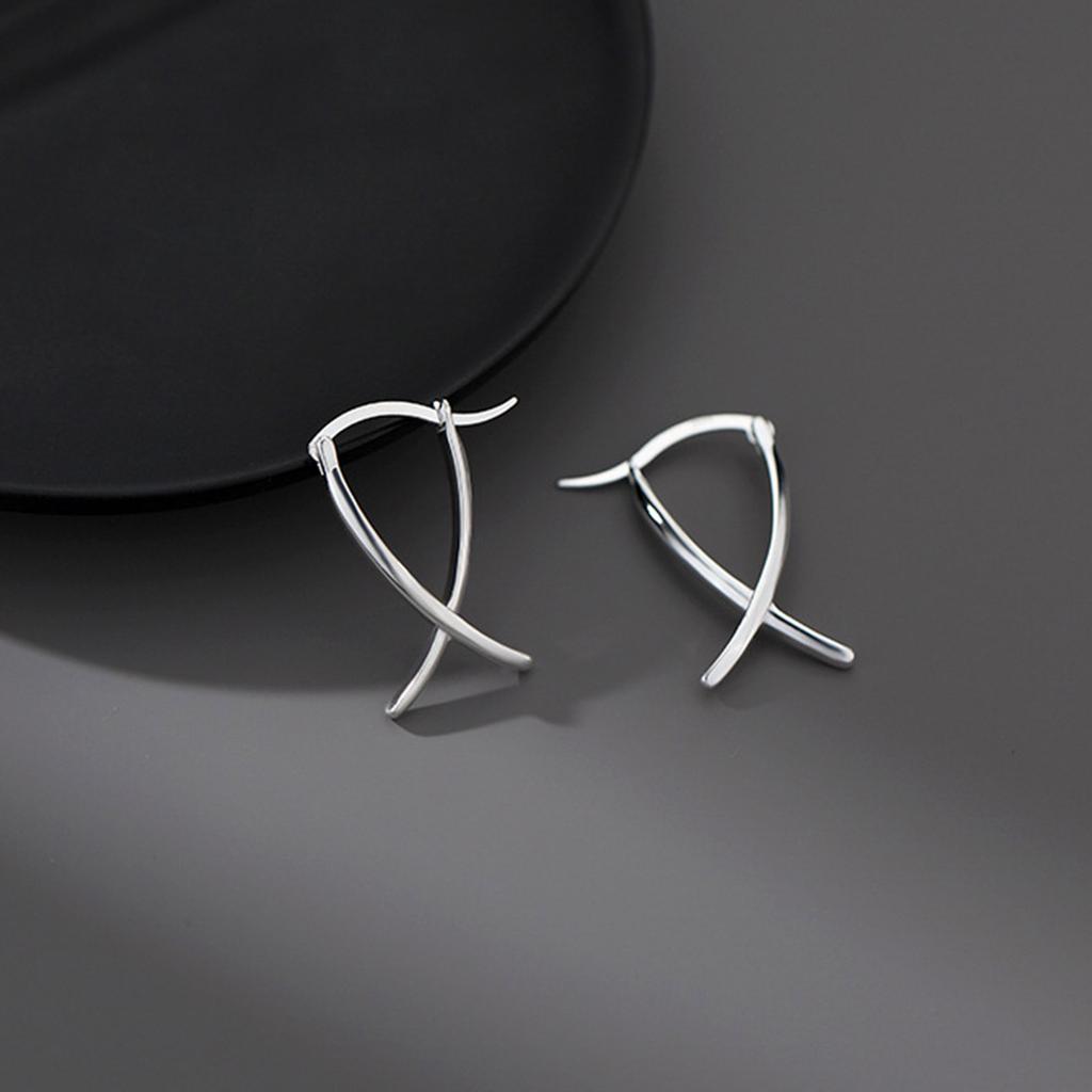 Trendy Geometric Pattern Ear Cuff for Women Portable Silver Plated Fashion Accessory Gift Ready