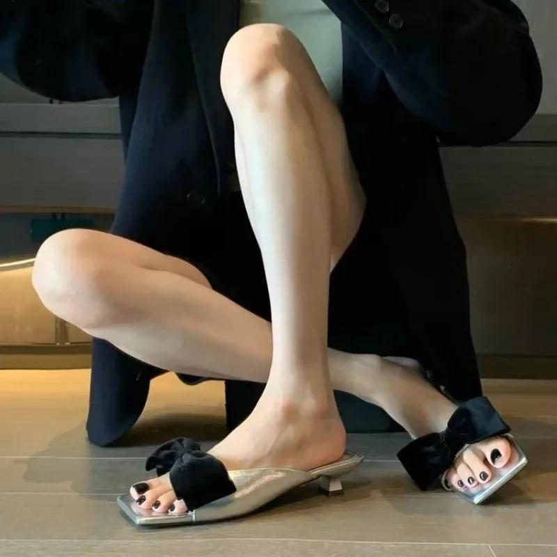 Fashion 2025Woman Slippers Medium Heel Outside Slides Stylish for Non Slip Easy Wears Korea Style Summer Footwear