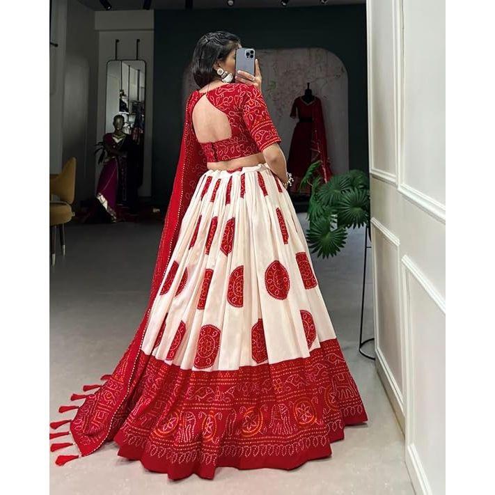 Dames Bandhej Trykt Tussar Silke Lehenga Choli Sett, Usydd Bluse