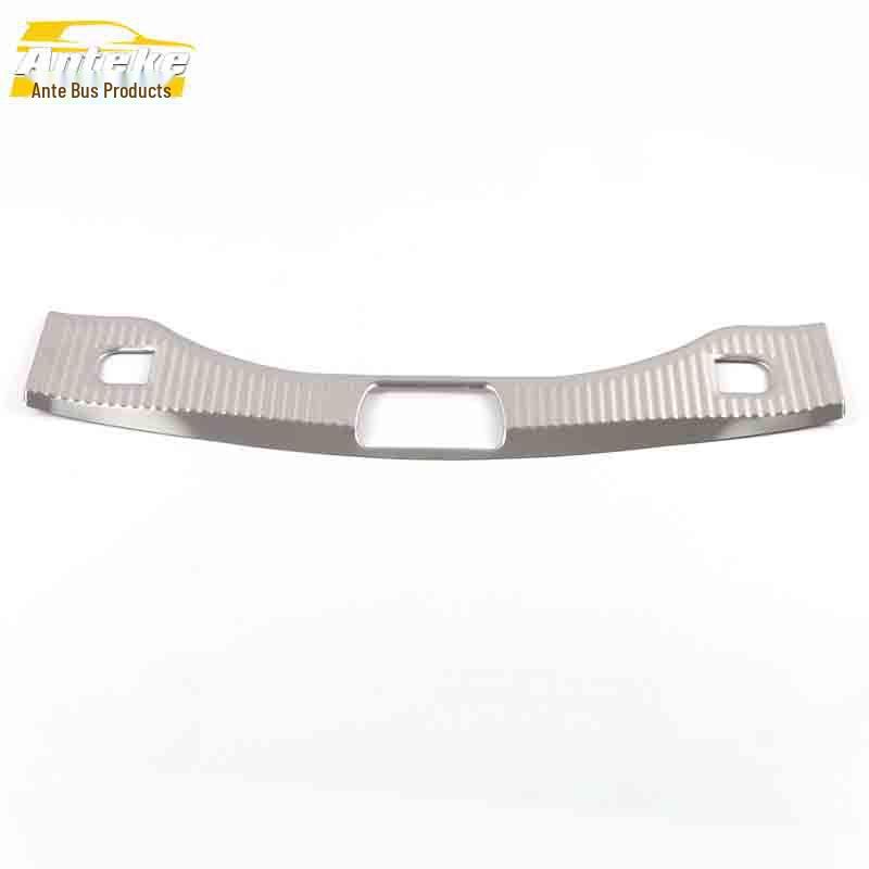 

Хромированная накладка на задний бампер и протектор задней двери из нержавеющей стали