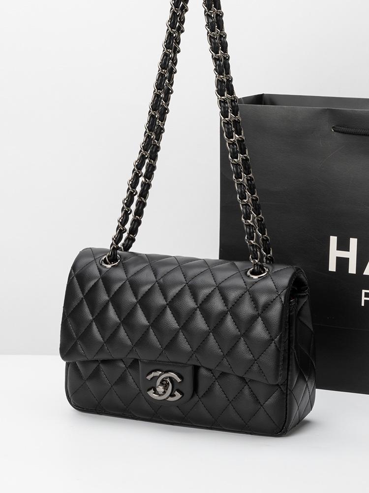 

Шикарная сумка кроссбоди с ромбовидным узором: Стильная и универсальная женская сумка через плечо