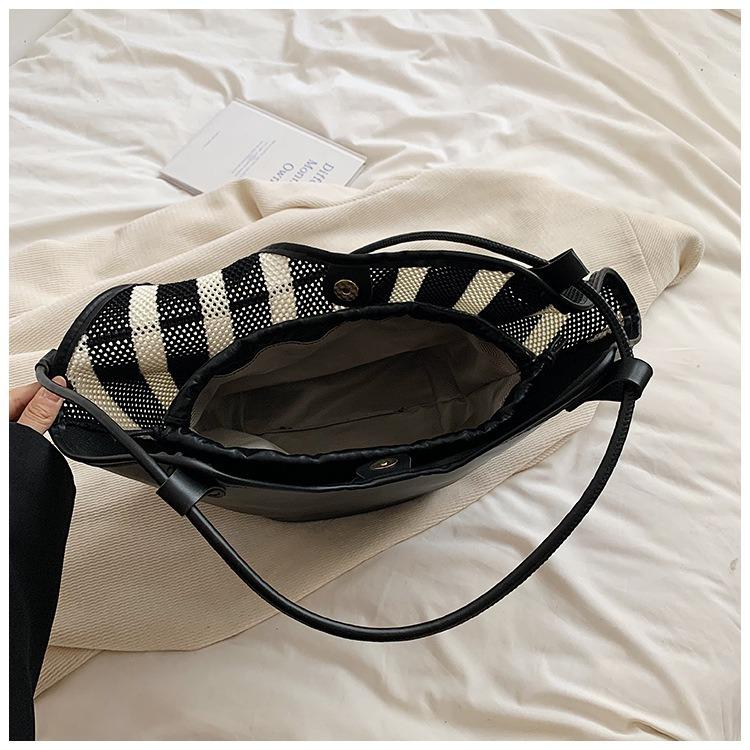 New largecapacity shoulder bag bag niche design knitted tote bag commuter versatile striped woven tote bag