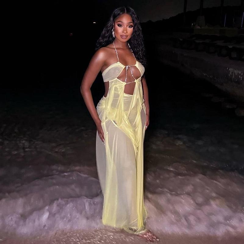2025 Sommer Europäisches & Amerikanisches Netz Durchsichtiges Neckholder-Kleid: Sexy tief ausgeschnittener Urlaubsstil für Damen