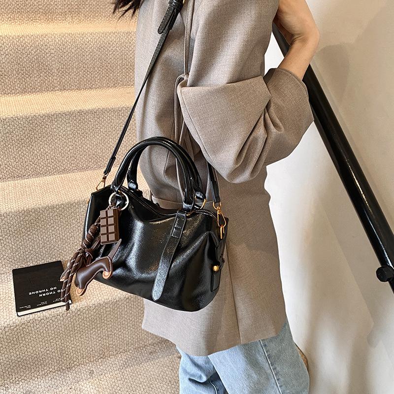 Vintage Premium Maillard Handbag Female Tide Commuter Versatile Boston Bag Casual Messenger Bag