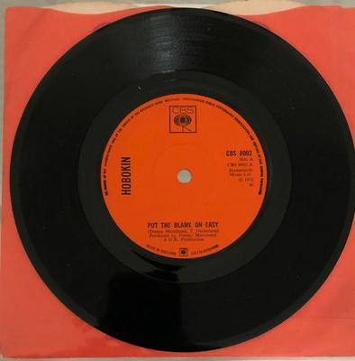 7inch Record HOBOKIN - Put The Blame On Easy CBS8002 CBS 1972 UK Pop Used